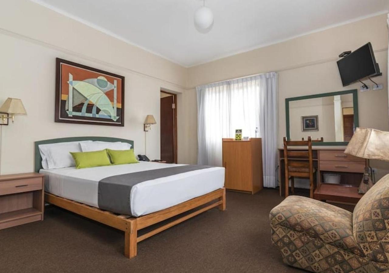 Hotel San Isidro Inn