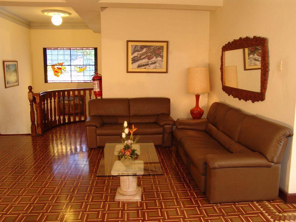 Hotel San Isidro Inn 3*