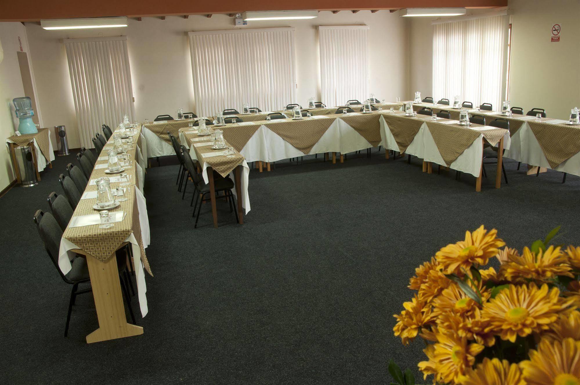 Hotel Hotel San Isidro Inn 3*