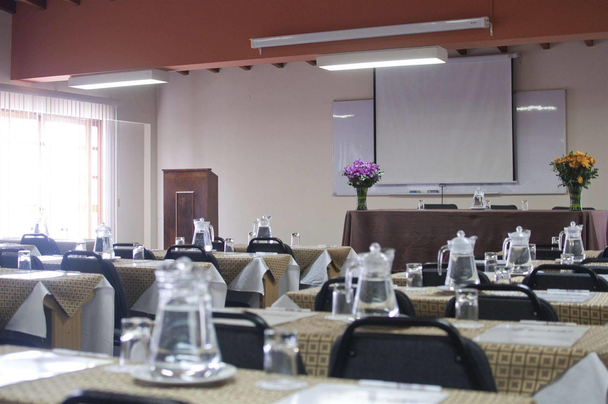 Hotel San Isidro Inn Hotel