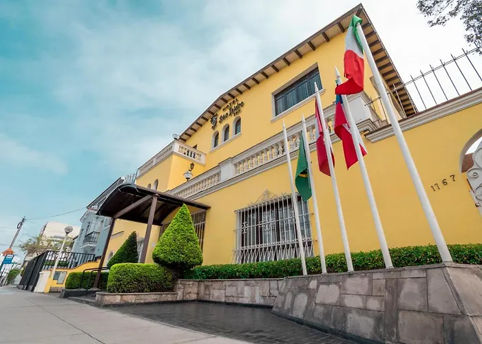 Hotel San Isidro Inn